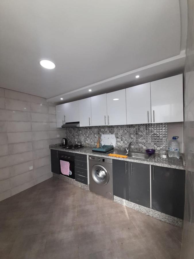 Appartement Meuble Avec Terrasse A Kénitra Exteriör bild